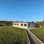 4-bed With Woodburning Stove,short Stroll To The Along A Quiet Country Lane Dom wakacyjny Ballyvaldon