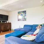 4-bed With Woodburning Stove,short Stroll To The Along A Quiet Country Lane