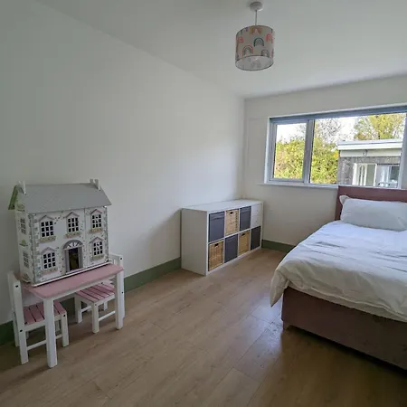 Dom wakacyjny 4-bed With Woodburning Stove,short Stroll To The Along A Quiet Country Lane *