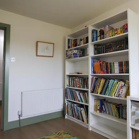 Dom wakacyjny 4-bed With Woodburning Stove,short Stroll To The Along A Quiet Country Lane *